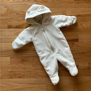 Old Navy // 0-3 M Bear Bunting